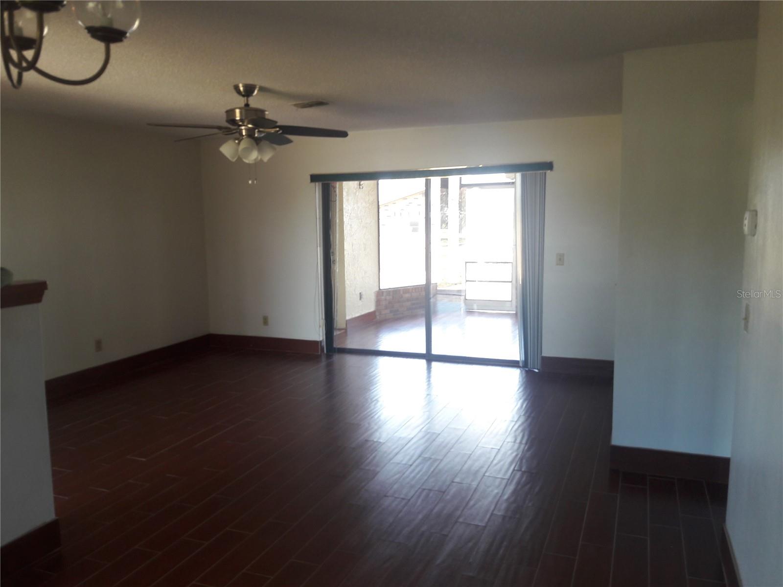 Image 13 of 19 For 3400 Lakeshore Boulevard