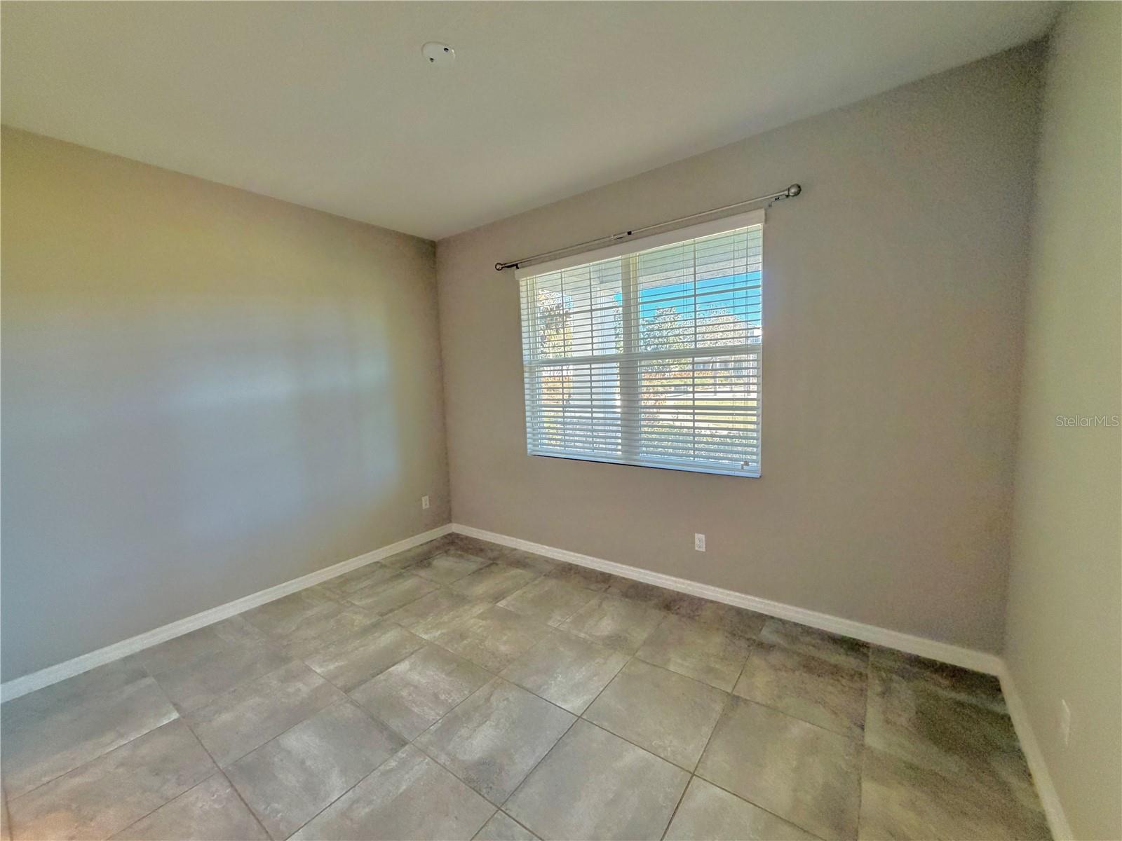 Image 25 of 33 For 15060 Andrew Aly