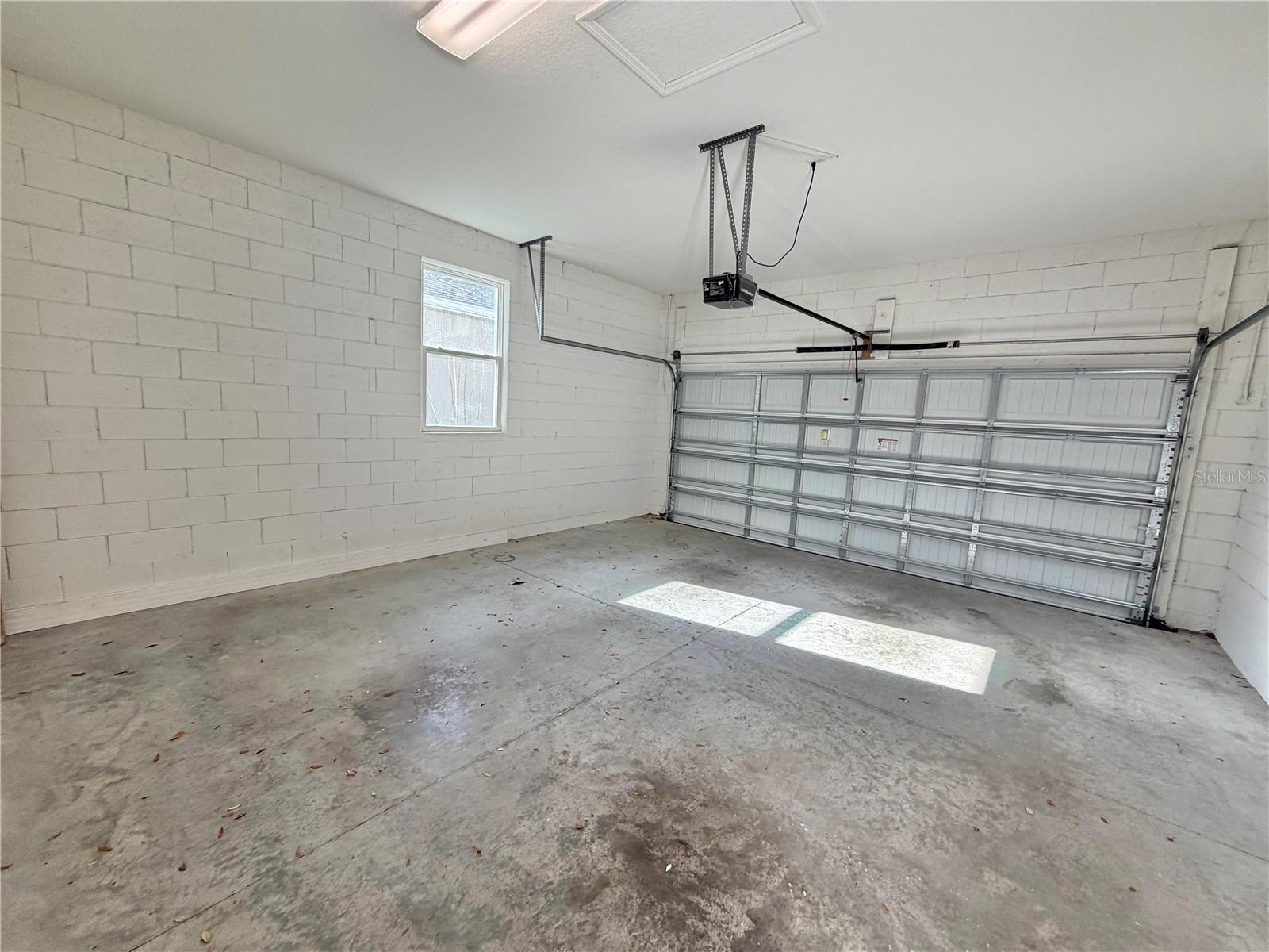 Image 31 of 33 For 15060 Andrew Aly