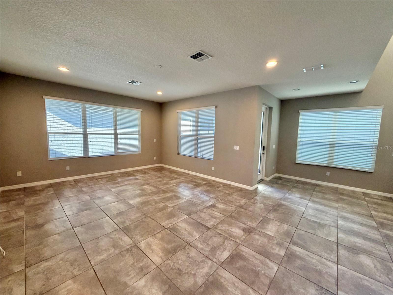 Image 7 of 33 For 15060 Andrew Aly