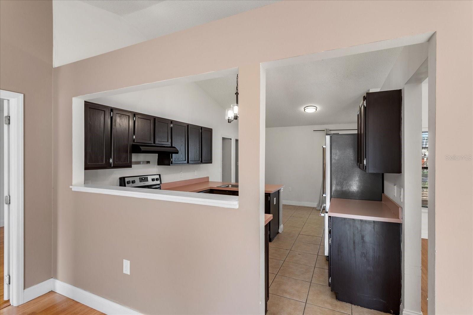 Image 7 of 23 For 5031 Water Wheel Court