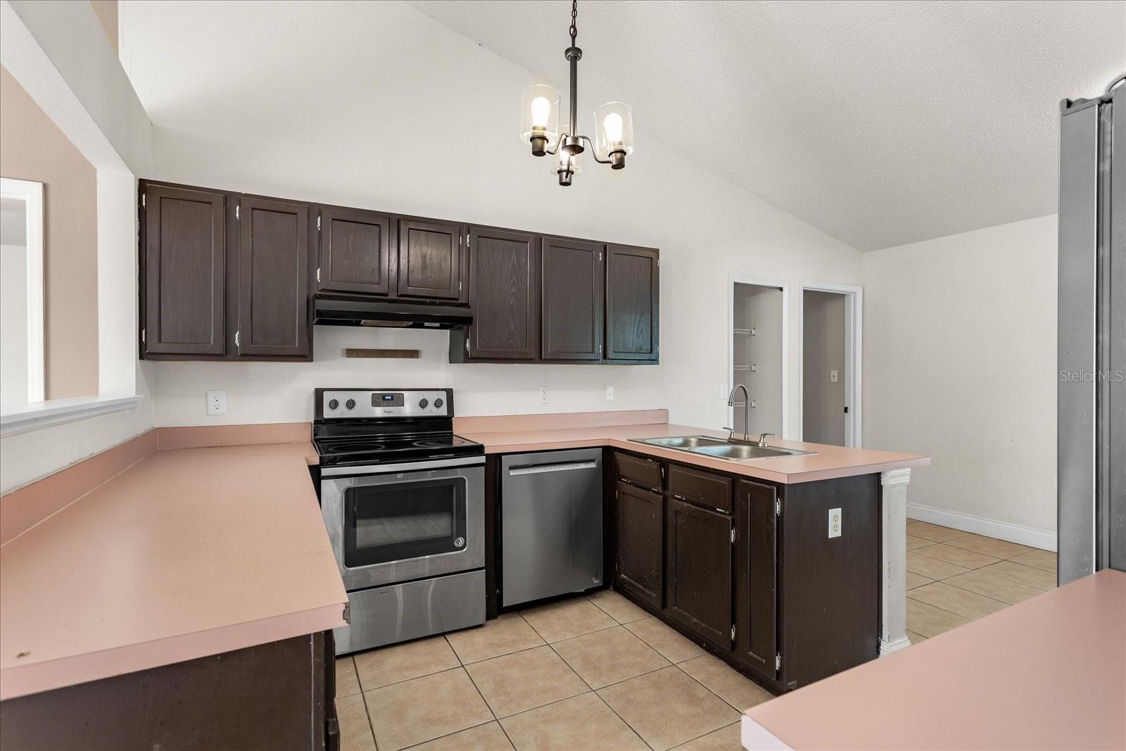 Image 9 of 23 For 5031 Water Wheel Court