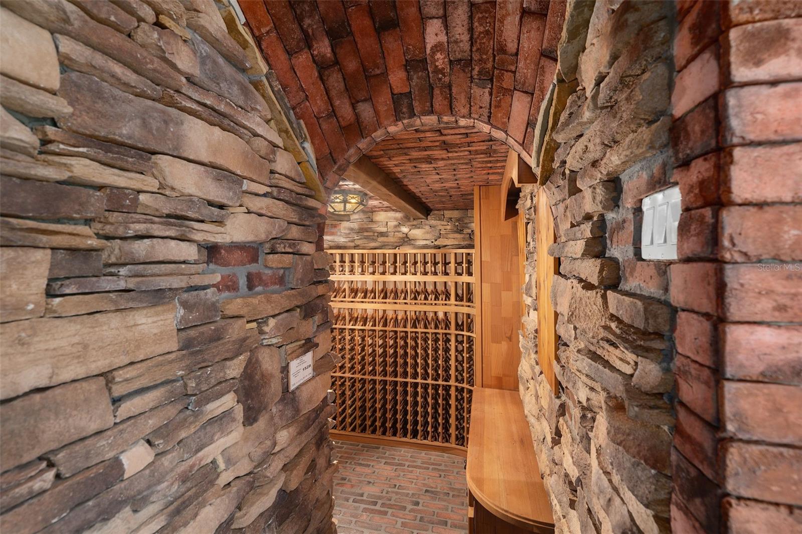 Image 19 of 86 For 5143 Cranes Point Court