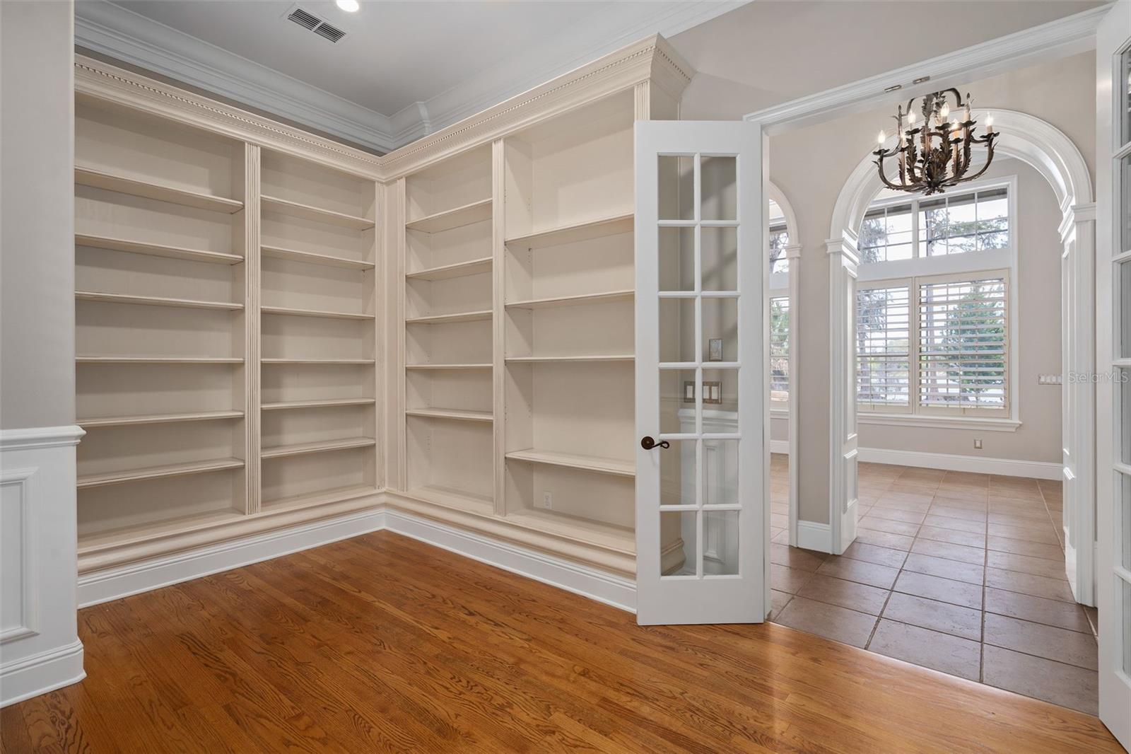 Image 23 of 86 For 5143 Cranes Point Court