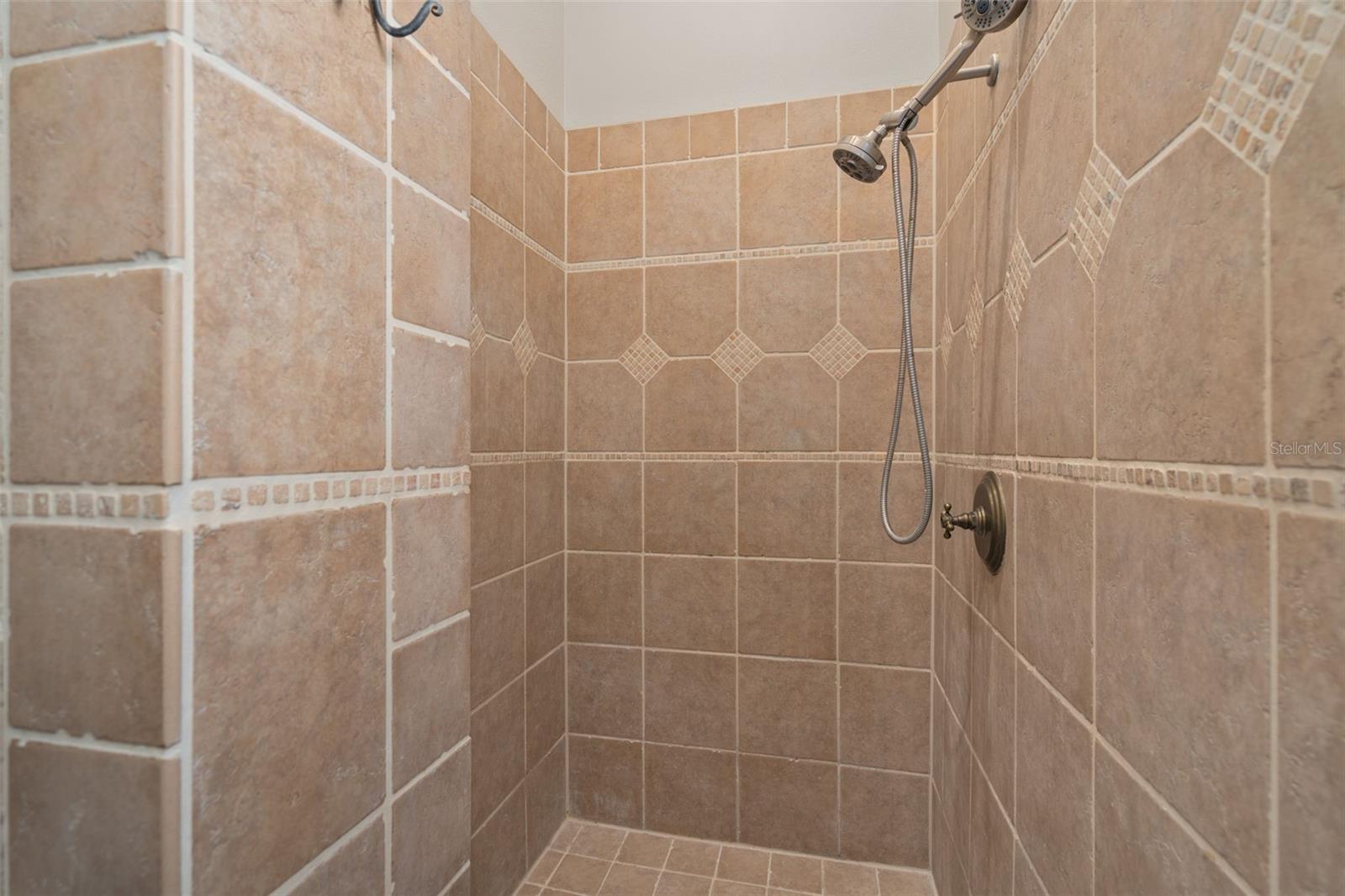 Image 54 of 86 For 5143 Cranes Point Court