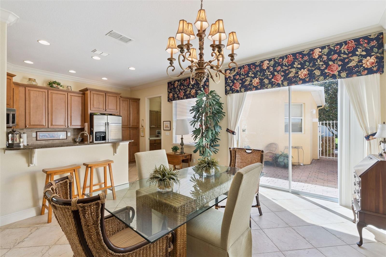 Image 11 of 53 For 6552 Helmsley Circle