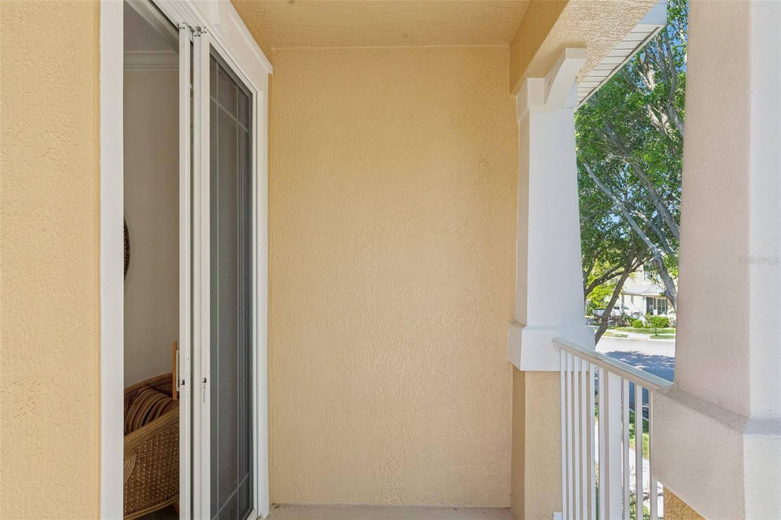 Image 18 of 53 For 6552 Helmsley Circle