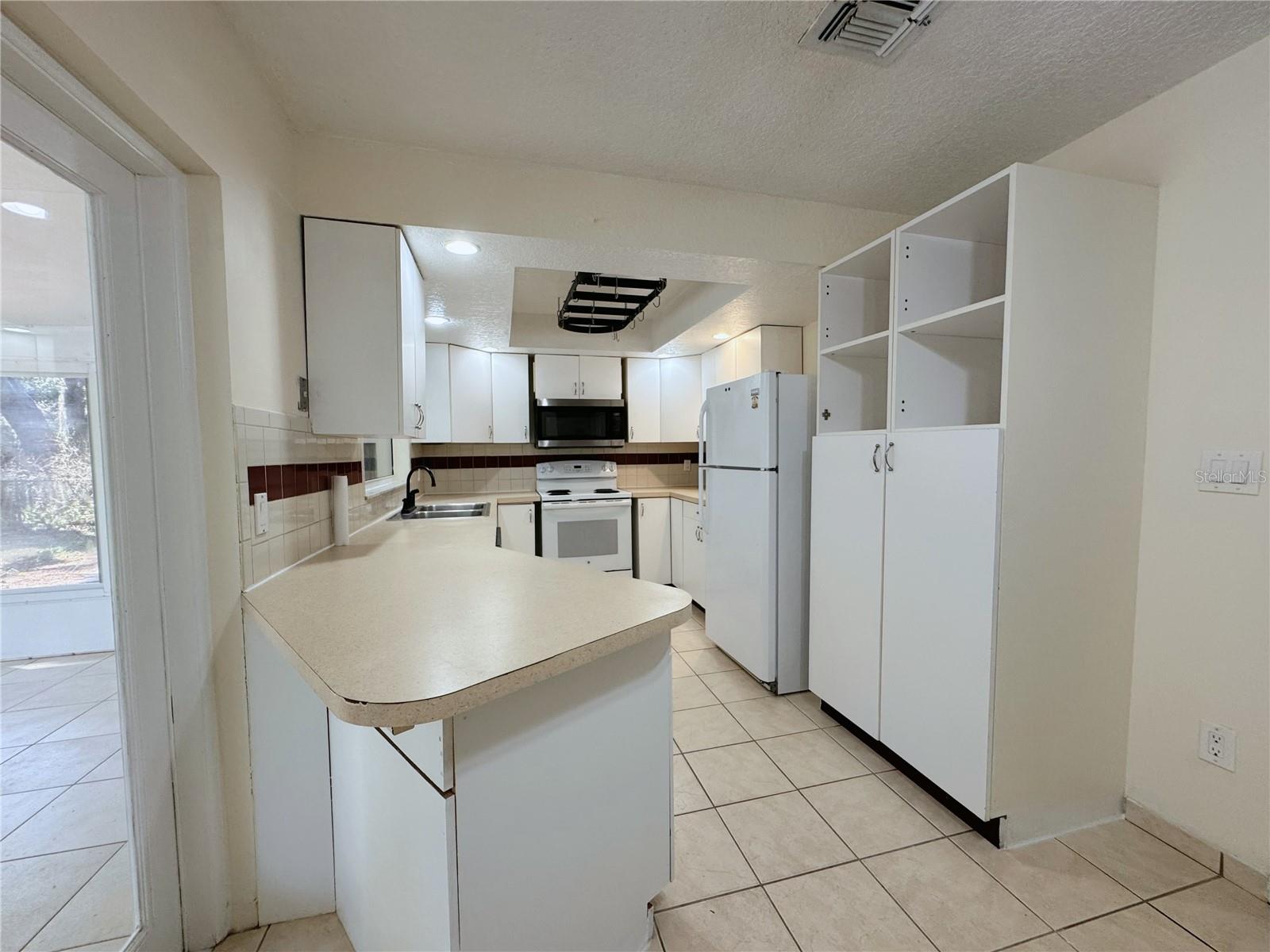 Image 18 of 30 For 7522 Laurel Springs Drive