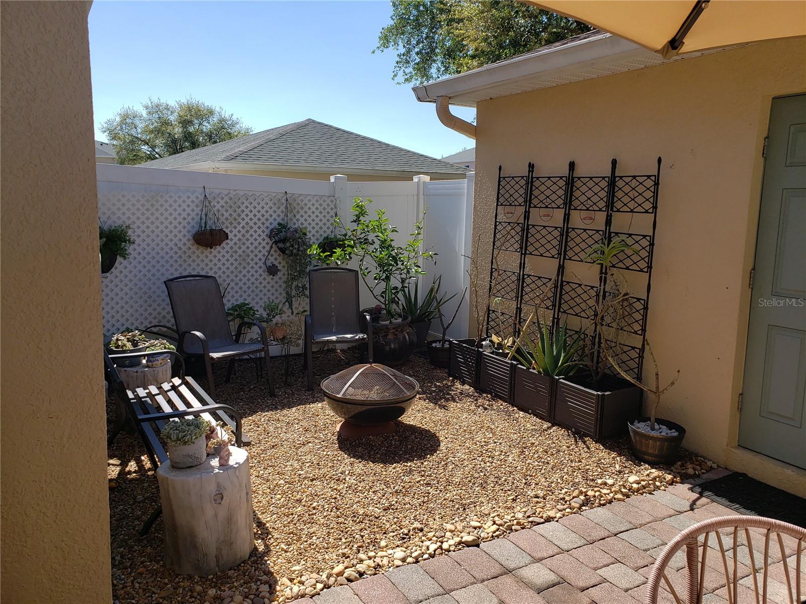 Image 12 of 39 For 16530 Cedar Crest Drive