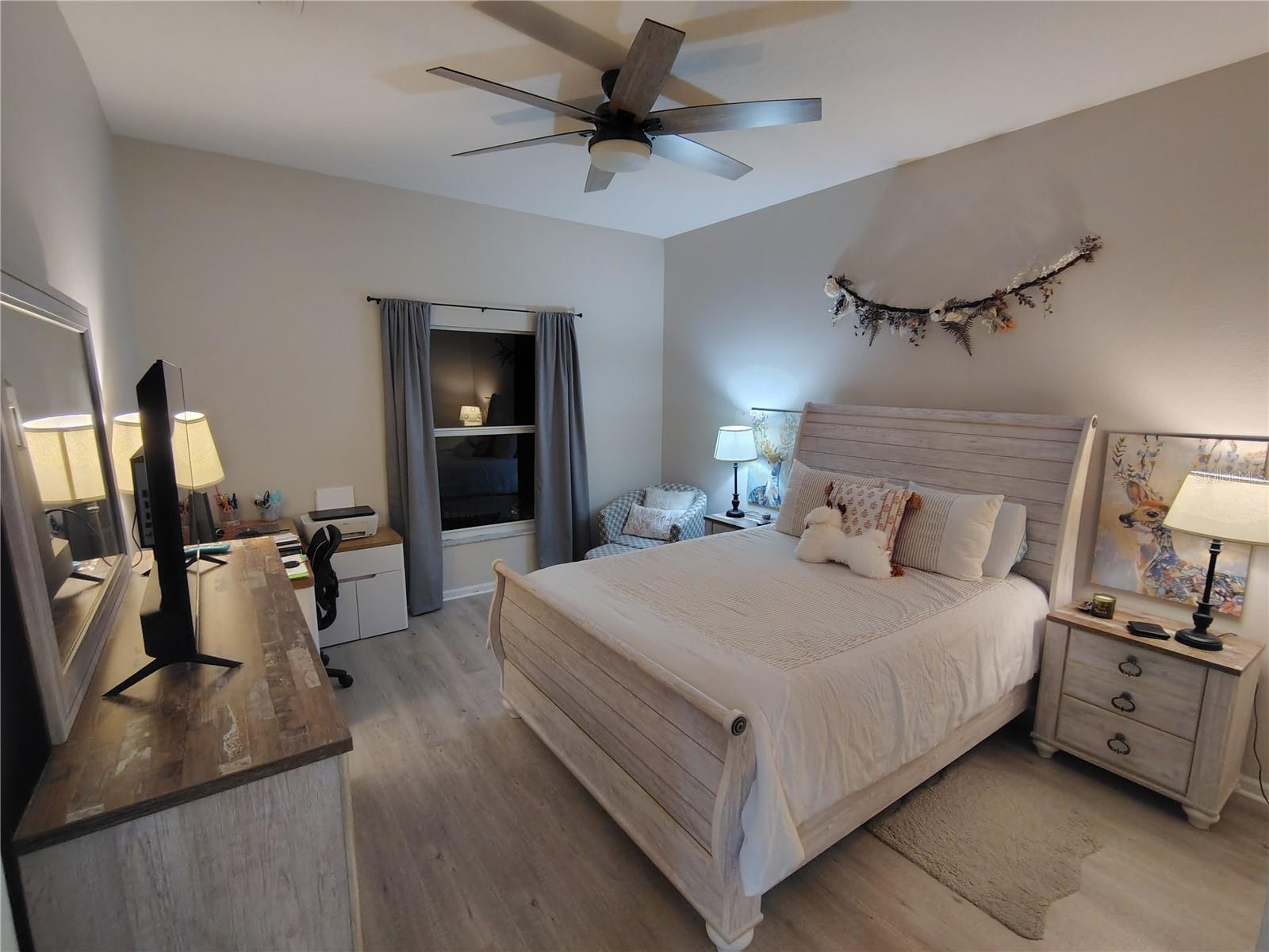 Image 19 of 39 For 16530 Cedar Crest Drive