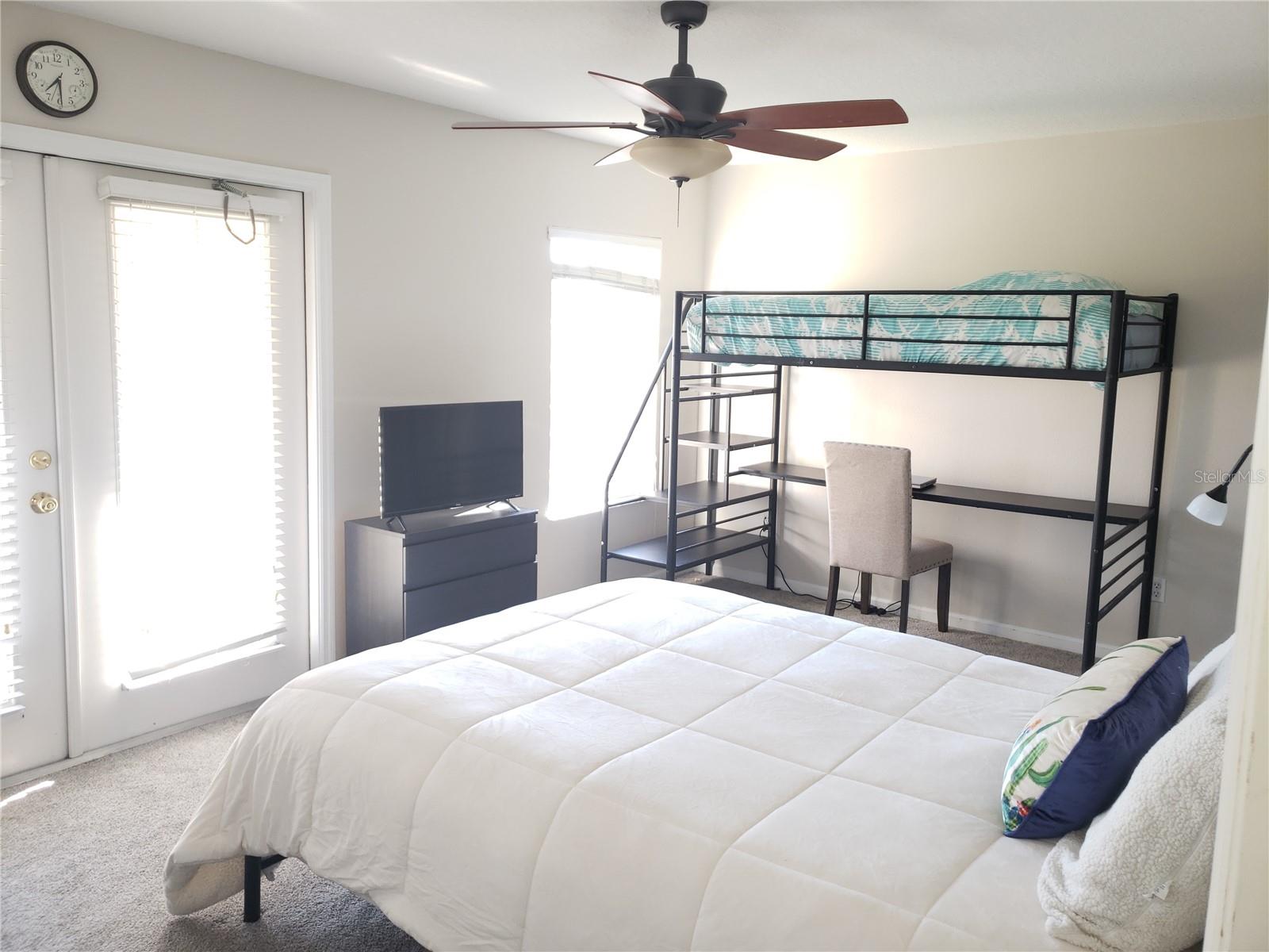 Image 24 of 39 For 16530 Cedar Crest Drive