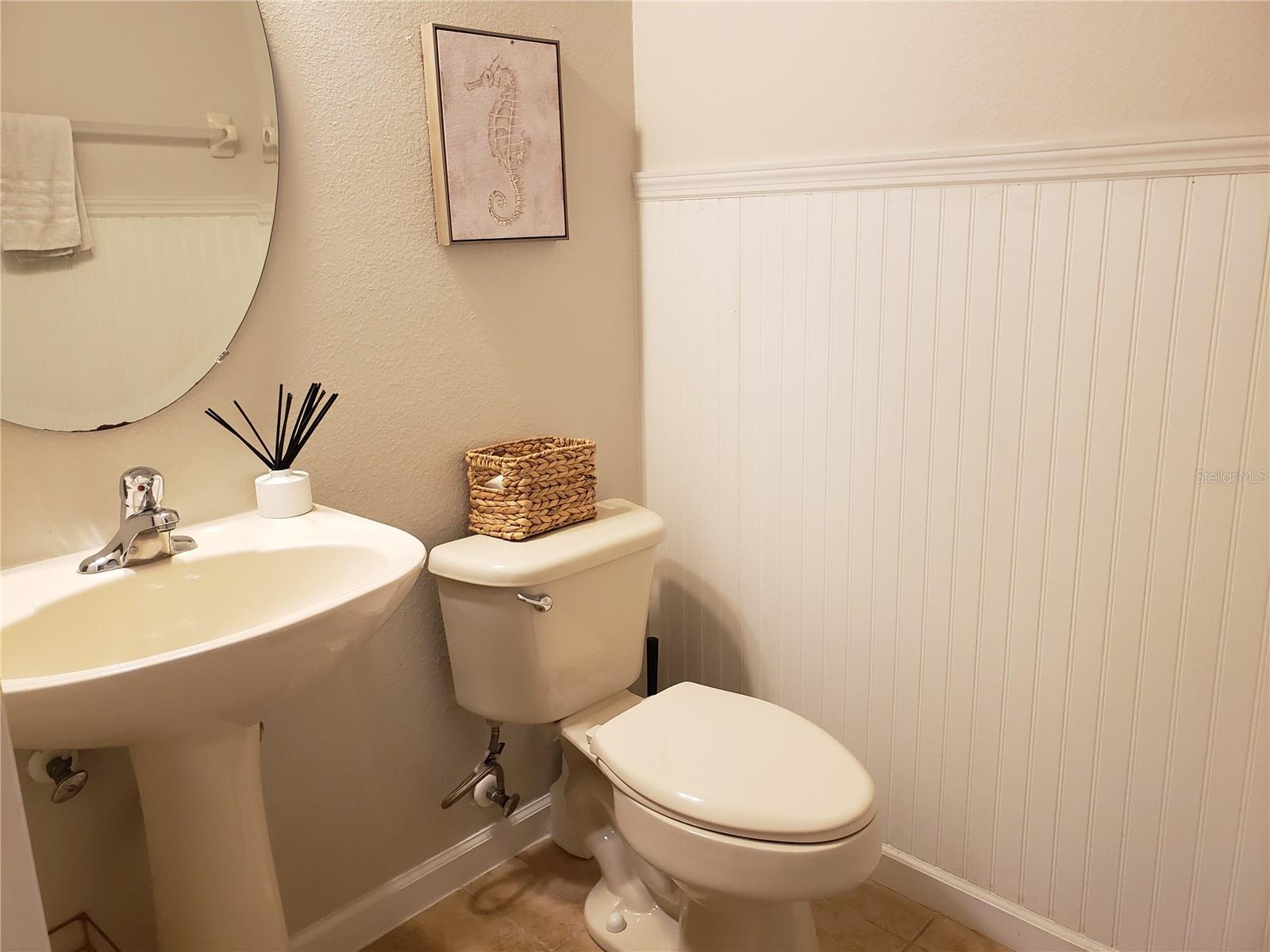 Image 5 of 39 For 16530 Cedar Crest Drive