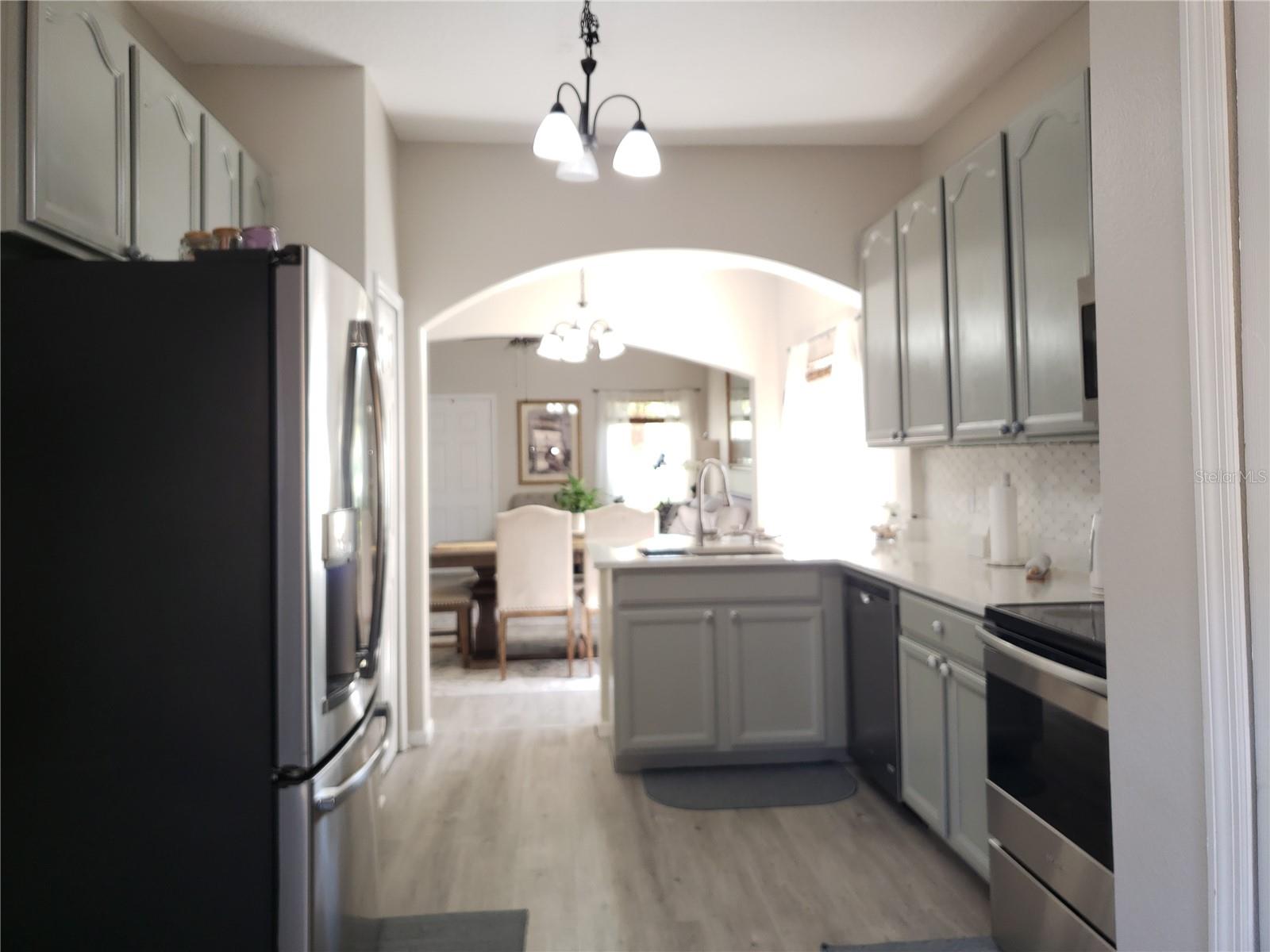 Image 7 of 39 For 16530 Cedar Crest Drive