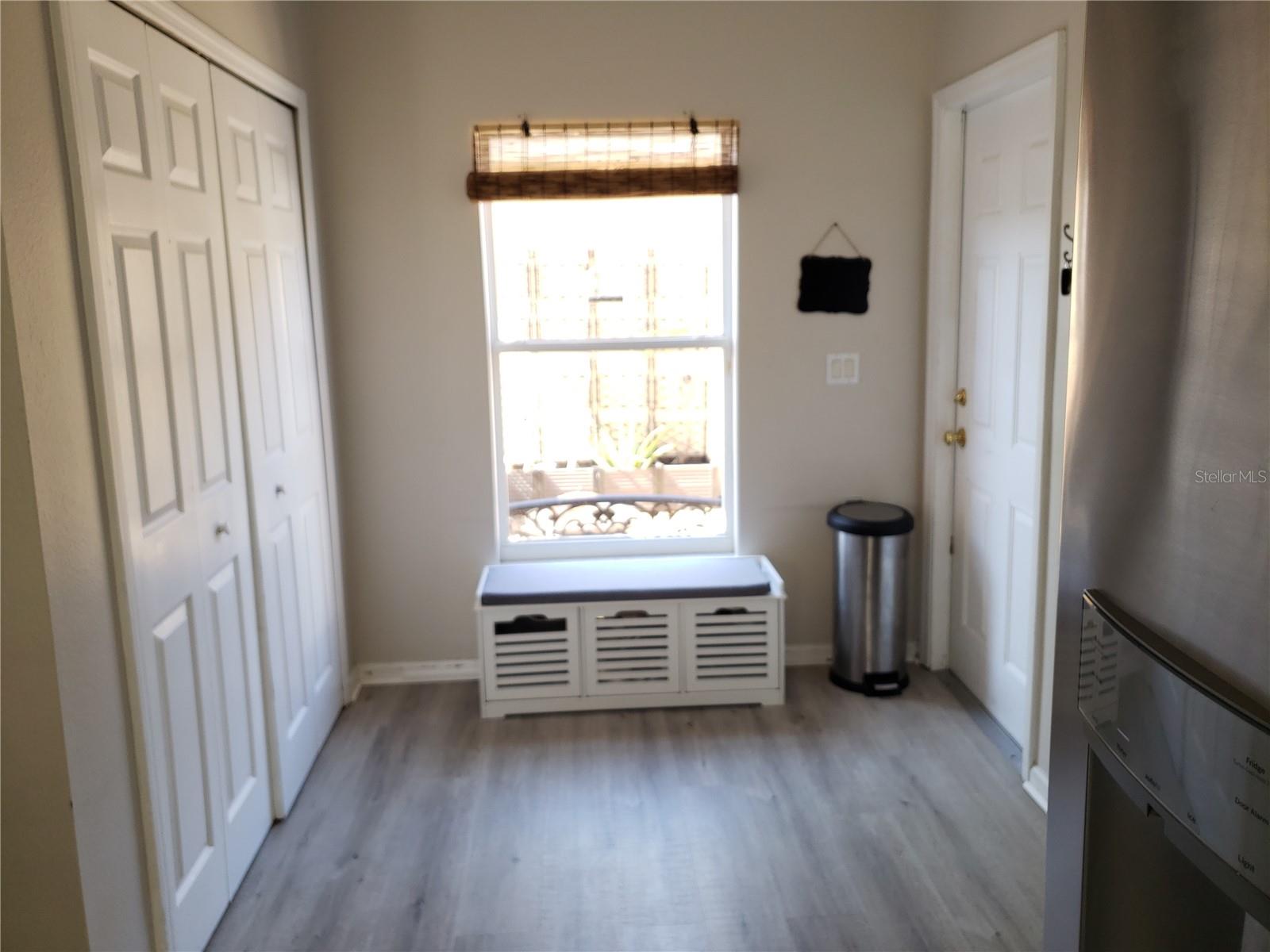 Image 9 of 39 For 16530 Cedar Crest Drive