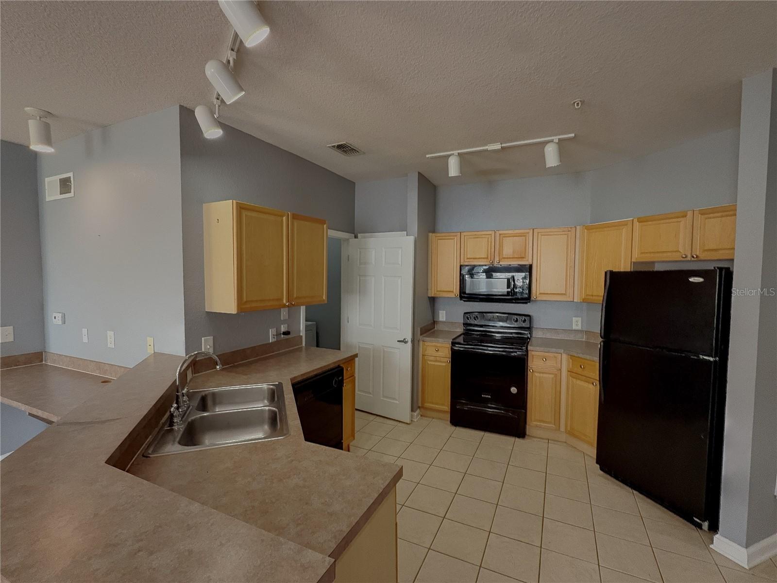 Image 3 of 17 For 204 Terrace Ridge Circle 204