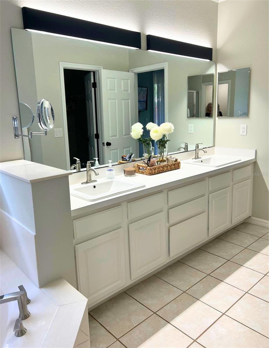 Image 13 of 34 For 728 Tigris Lane