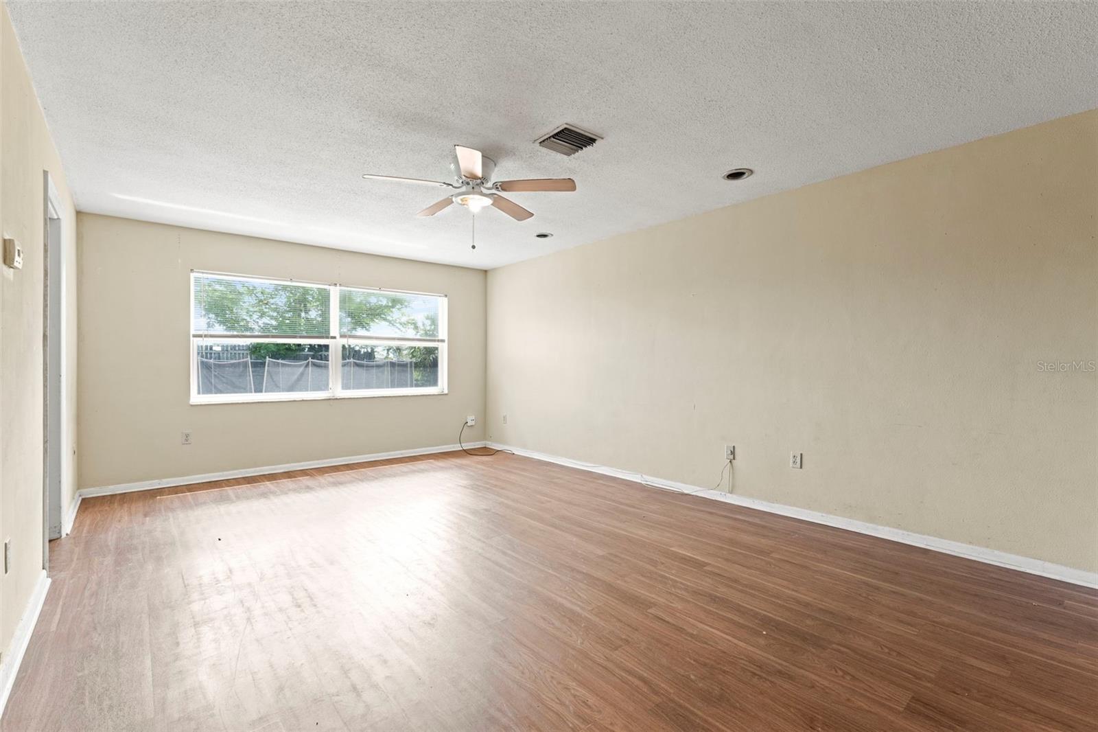 Image 11 of 25 For 2713 Greenfield Avenue