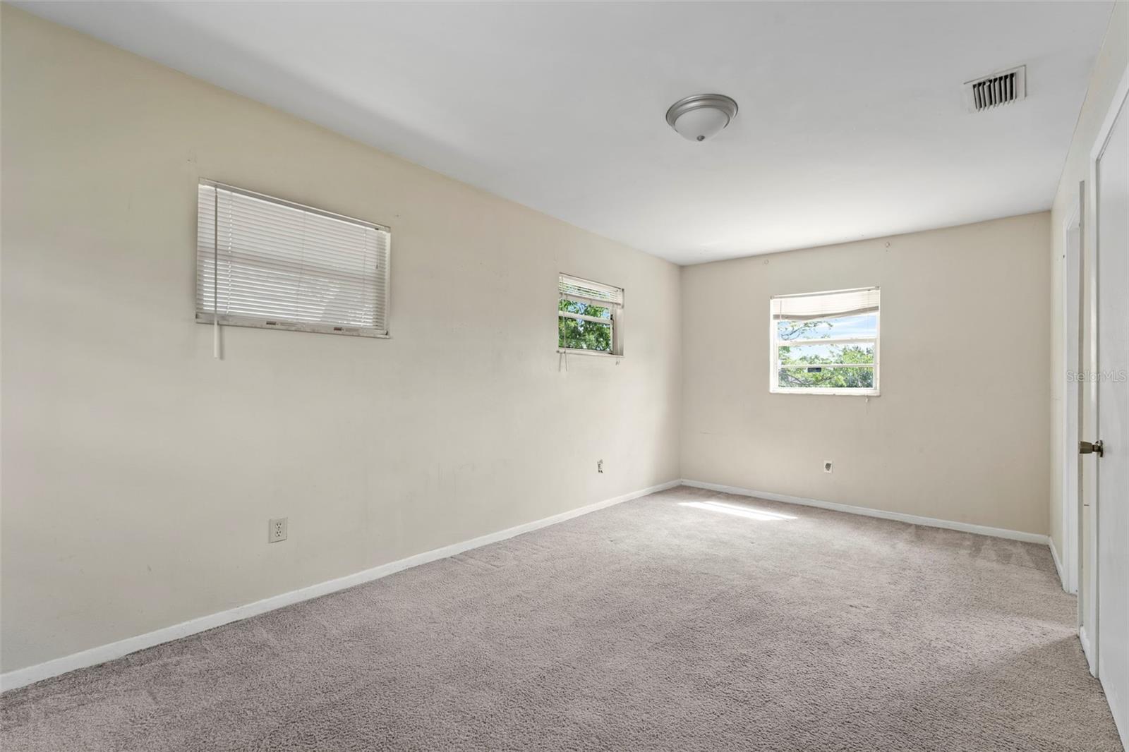 Image 22 of 25 For 2713 Greenfield Avenue