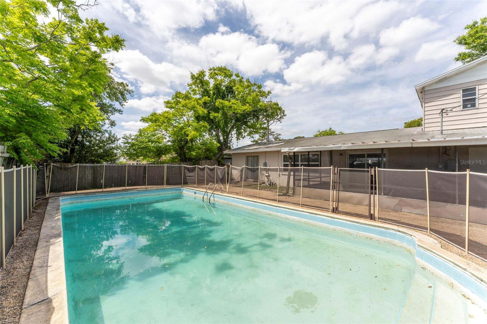 Image 3 of 25 For 2713 Greenfield Avenue