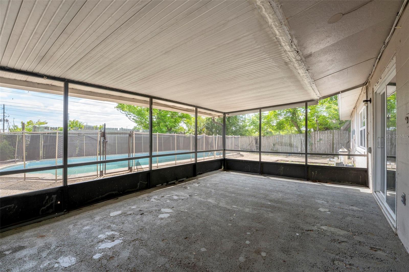 Image 6 of 25 For 2713 Greenfield Avenue