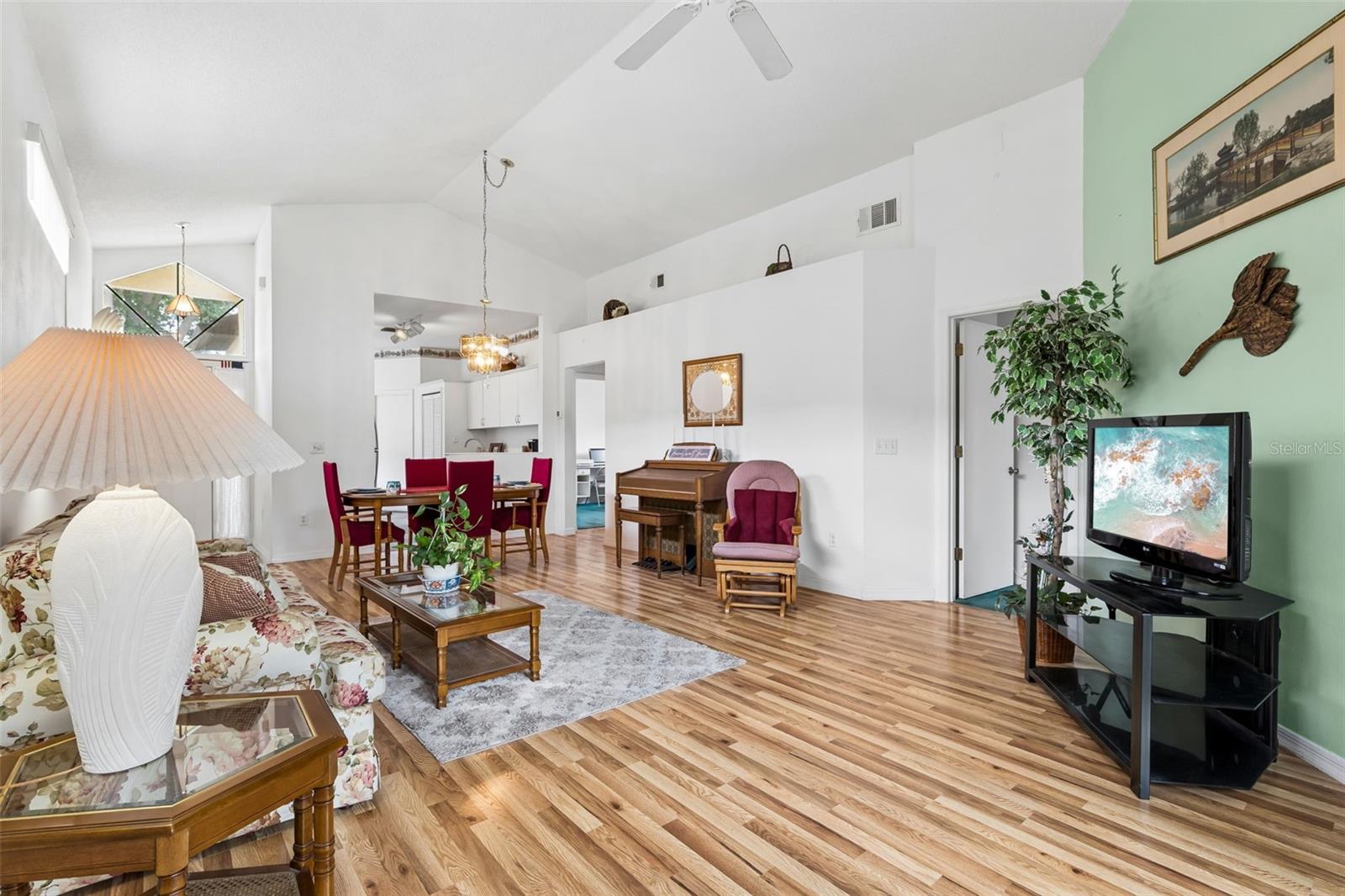 Image 13 of 95 For 145 Thornberry Drive