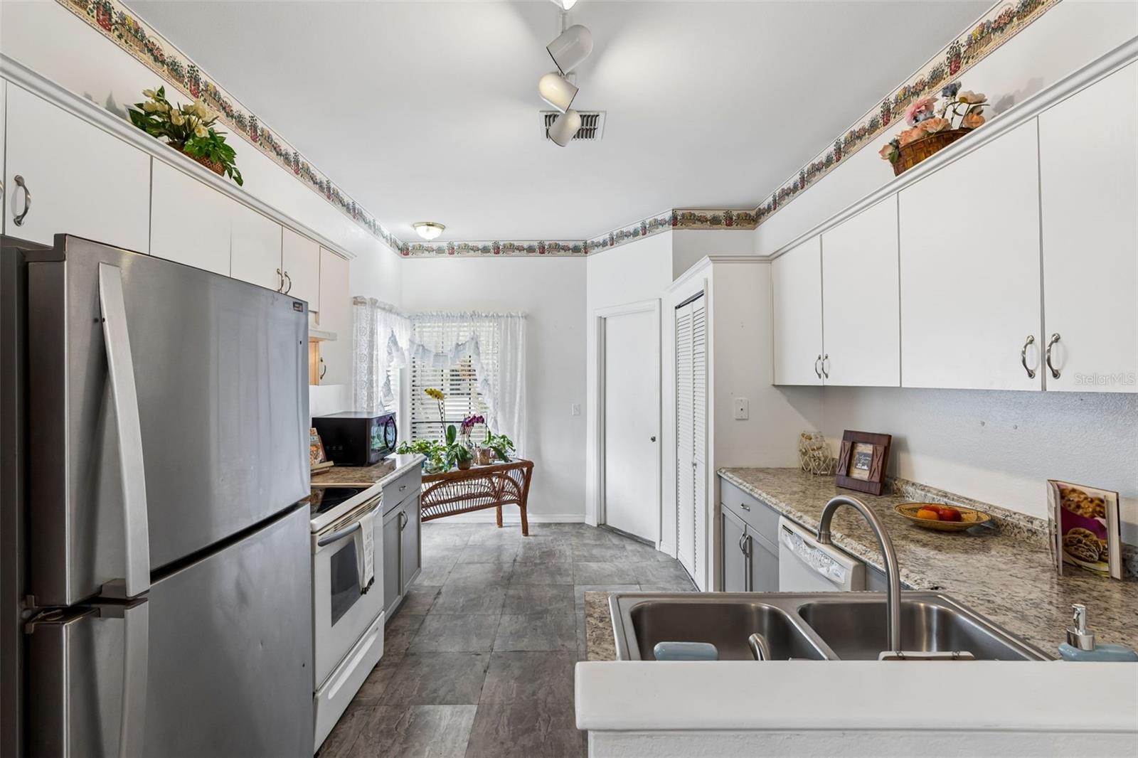 Image 24 of 95 For 145 Thornberry Drive