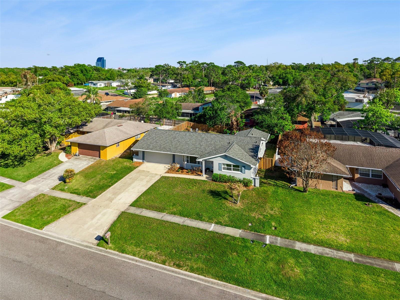 Image 28 of 36 For 522 Green Briar