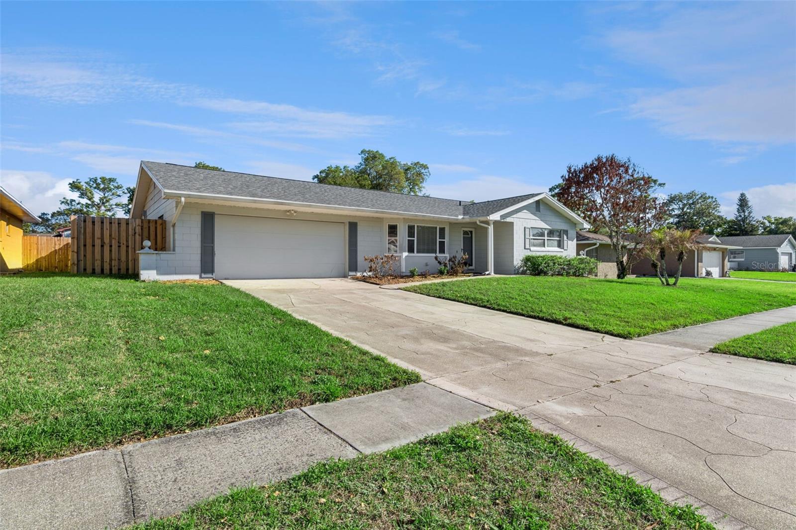 Image 5 of 36 For 522 Green Briar