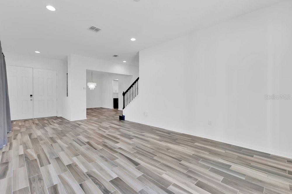 Image 10 of 43 For 10466 Siddington Drive