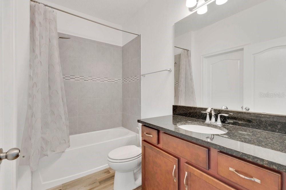 Image 26 of 43 For 10466 Siddington Drive