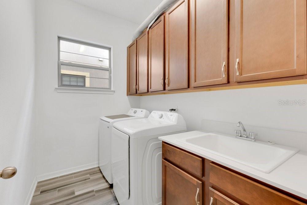 Image 28 of 43 For 10466 Siddington Drive