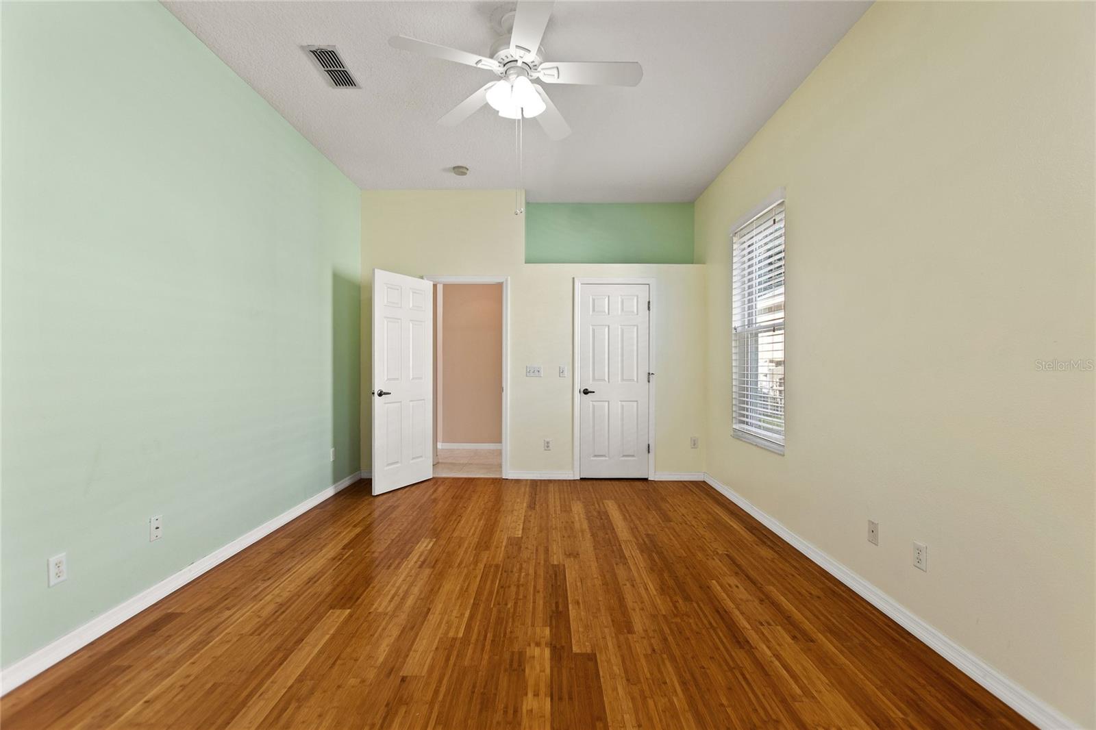 Image 16 of 27 For 6619 Imperial Oak Lane