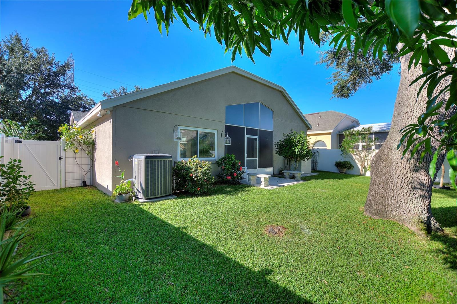 Image 5 of 27 For 6619 Imperial Oak Lane