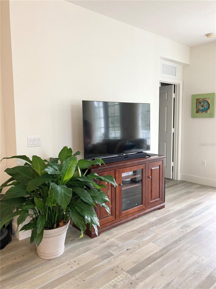 Image 8 of 20 For 4351 Anson Lane 205