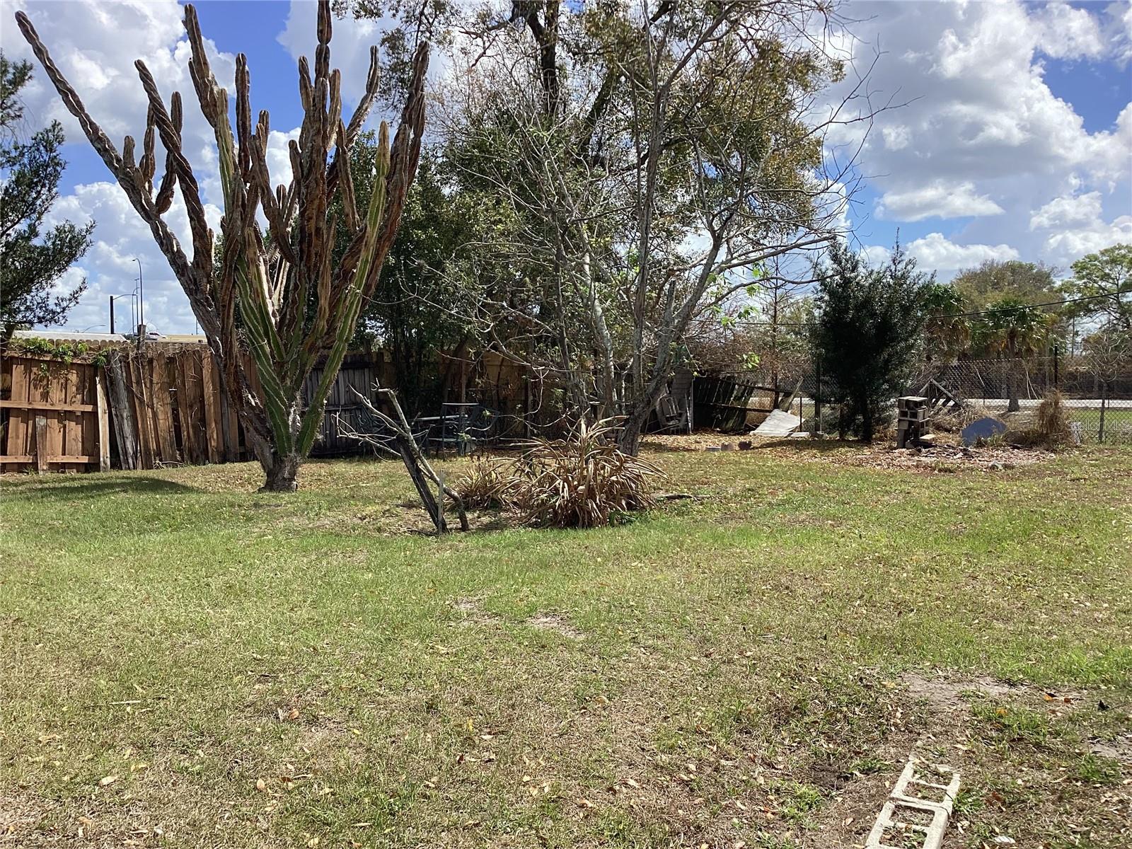 Image 2 of 4 For 642 20th Street