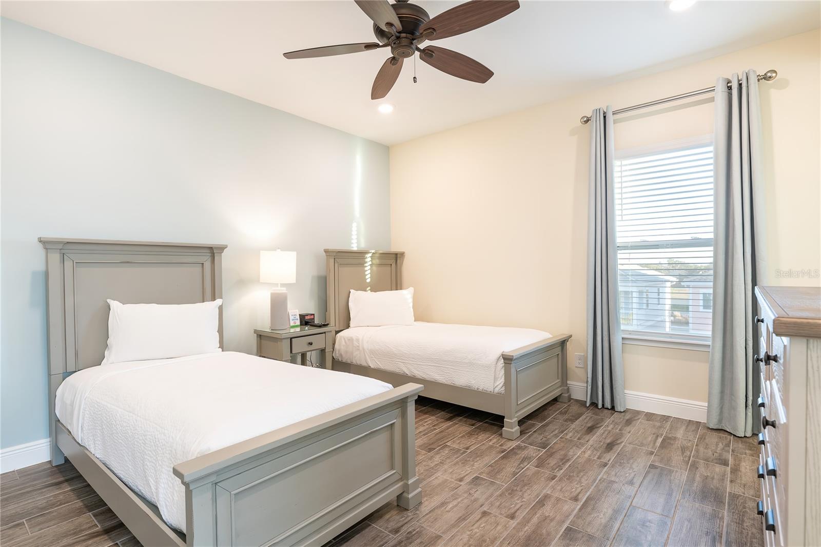 Image 11 of 62 For 8031 Knee Deep Road