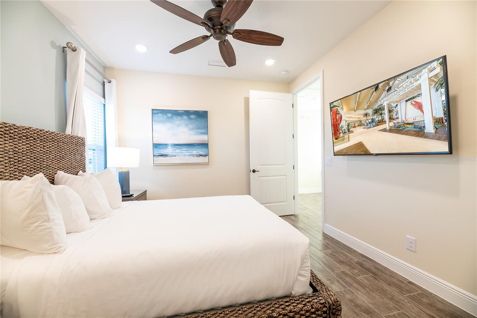 Image 13 of 62 For 8031 Knee Deep Road