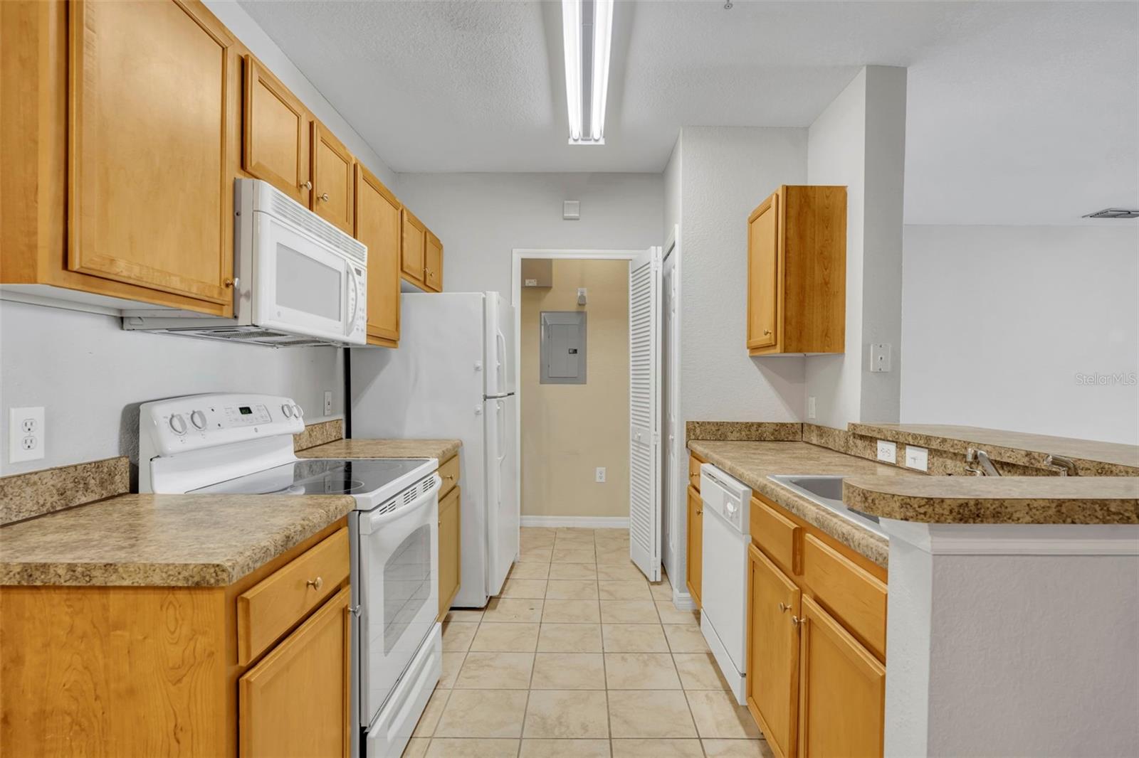 Image 10 of 31 For 5550 Michigan Street 3216