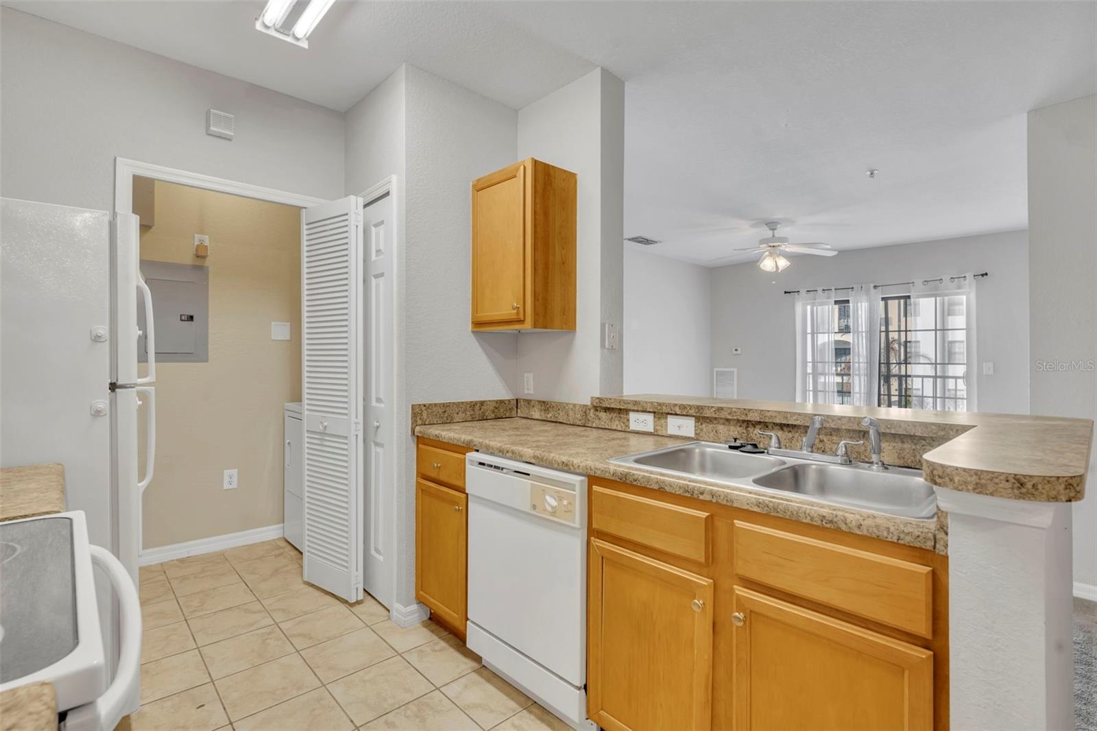 Image 11 of 31 For 5550 Michigan Street 3216