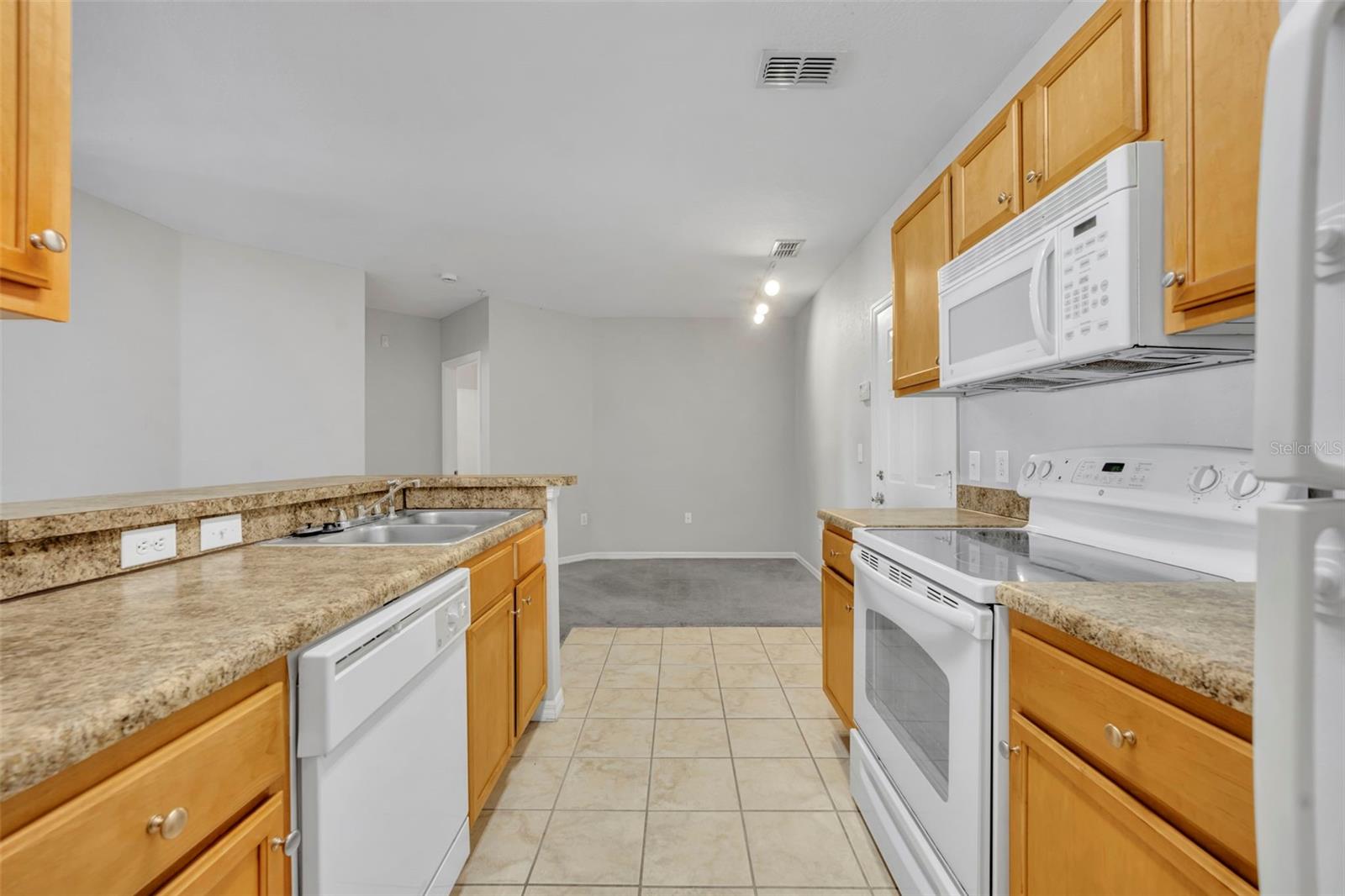 Image 13 of 31 For 5550 Michigan Street 3216