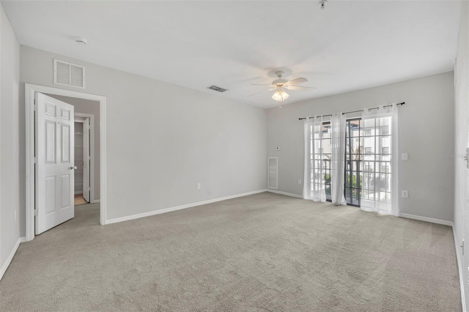 Image 6 of 31 For 5550 Michigan Street 3216