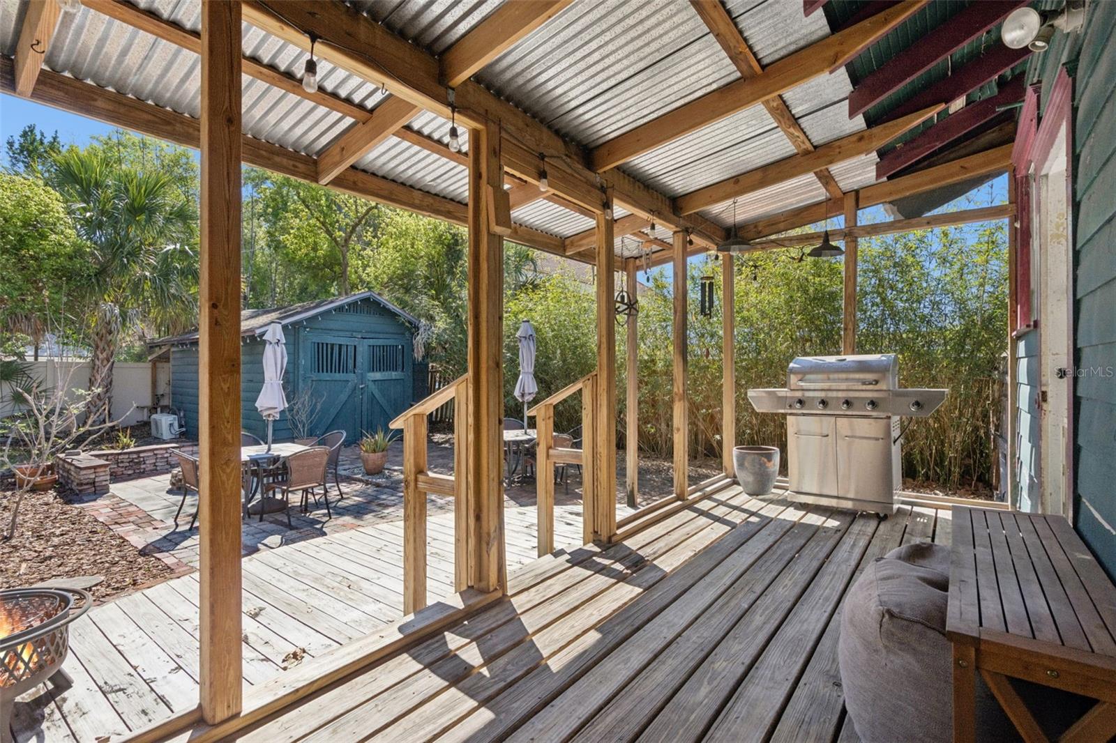 Image 27 of 35 For 518 Shoreview Avenue