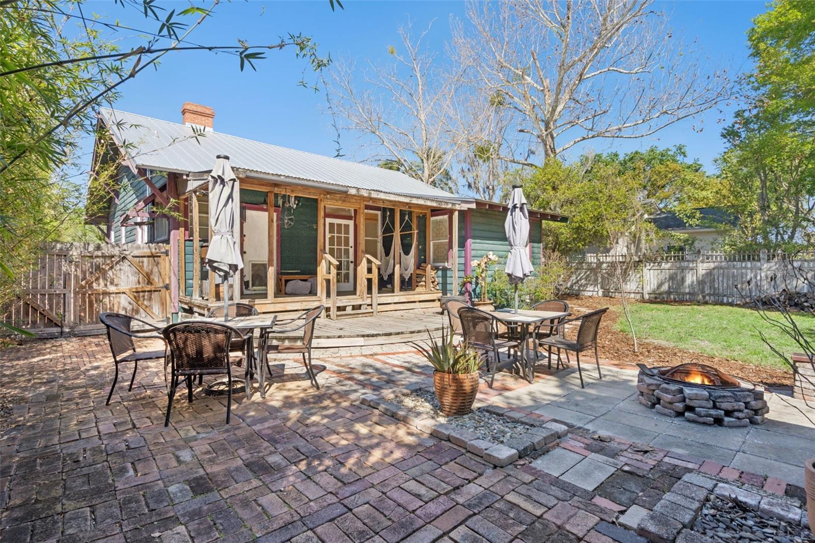 Image 29 of 35 For 518 Shoreview Avenue