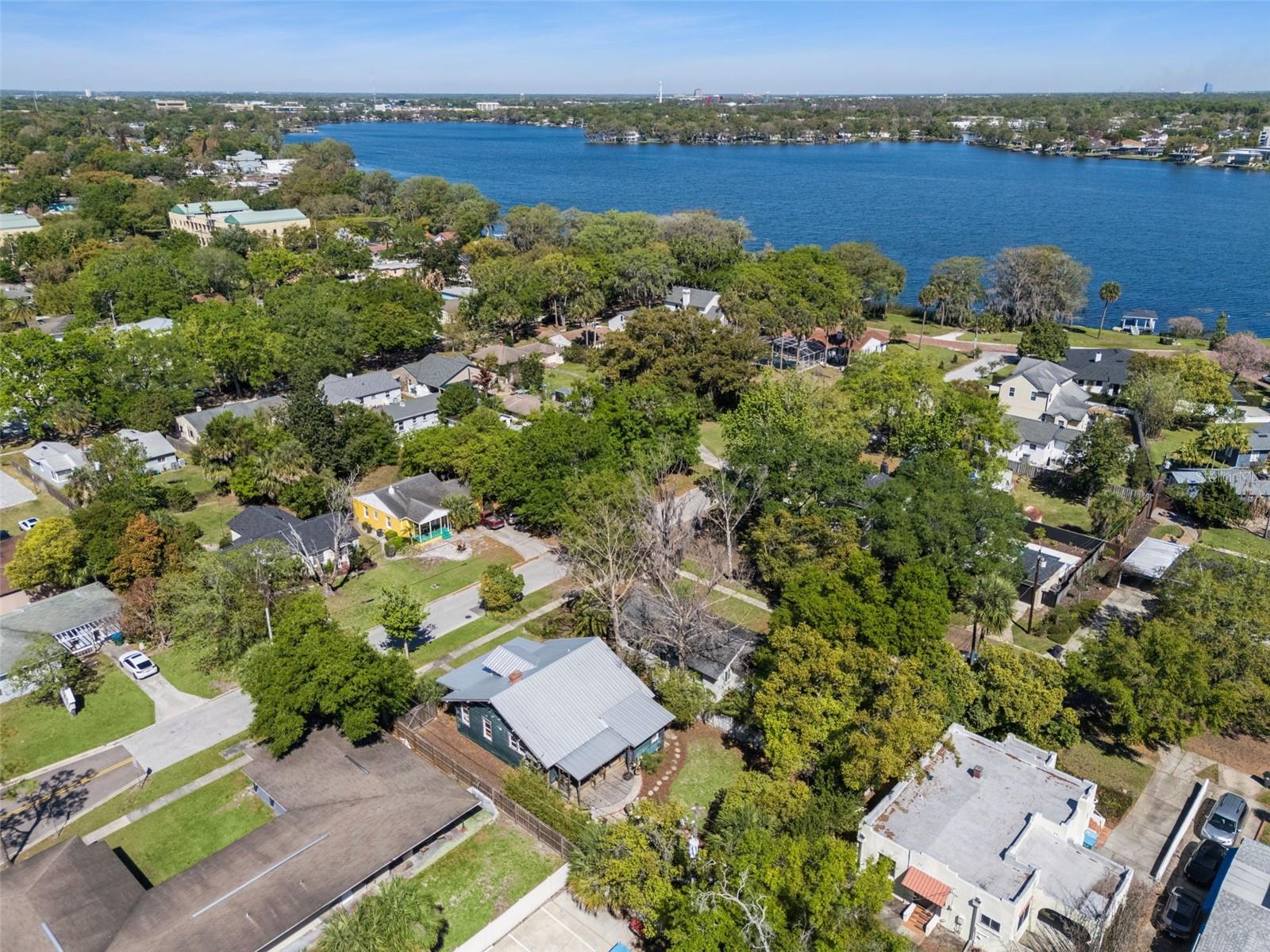 Image 34 of 35 For 518 Shoreview Avenue