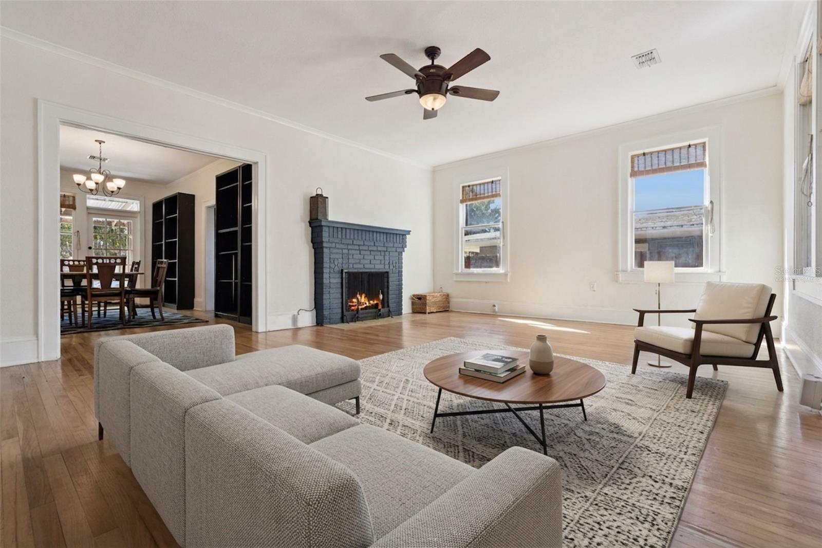 Image 8 of 35 For 518 Shoreview Avenue