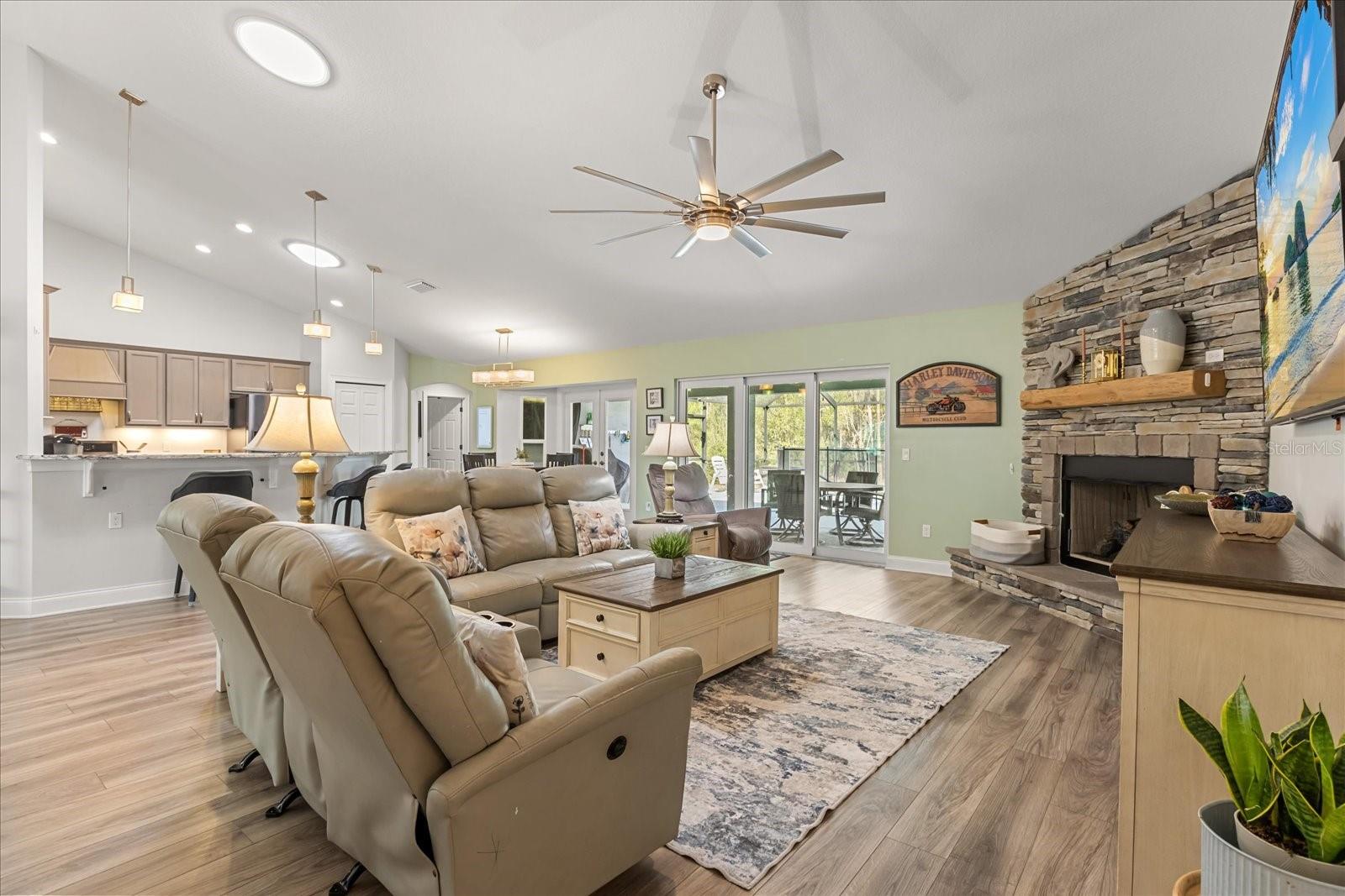 Image 7 of 40 For 9563 40th Terrace