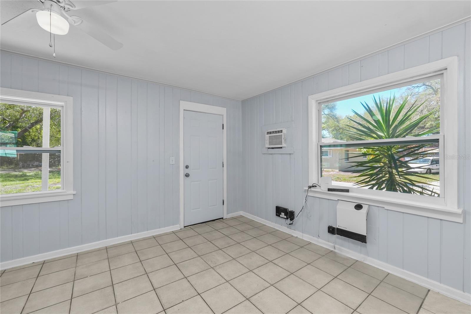 Image 10 of 14 For 614 Beverly Avenue