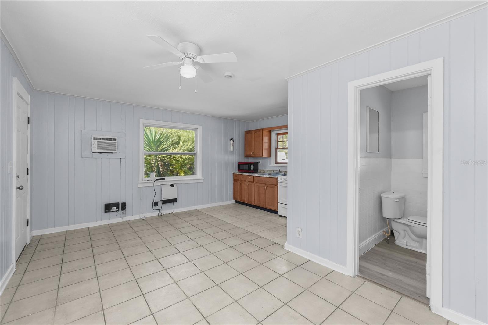 Image 12 of 14 For 614 Beverly Avenue