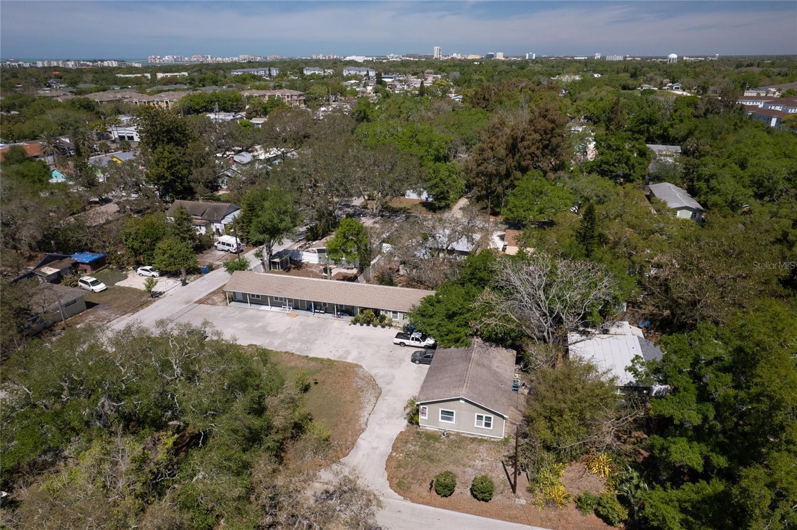 Image 5 of 14 For 614 Beverly Avenue