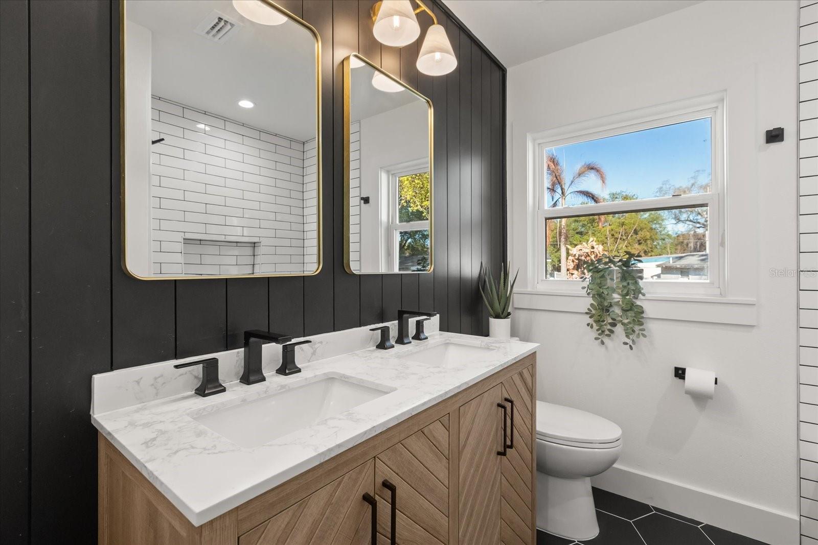 Image 13 of 32 For 426 Sunrise Court